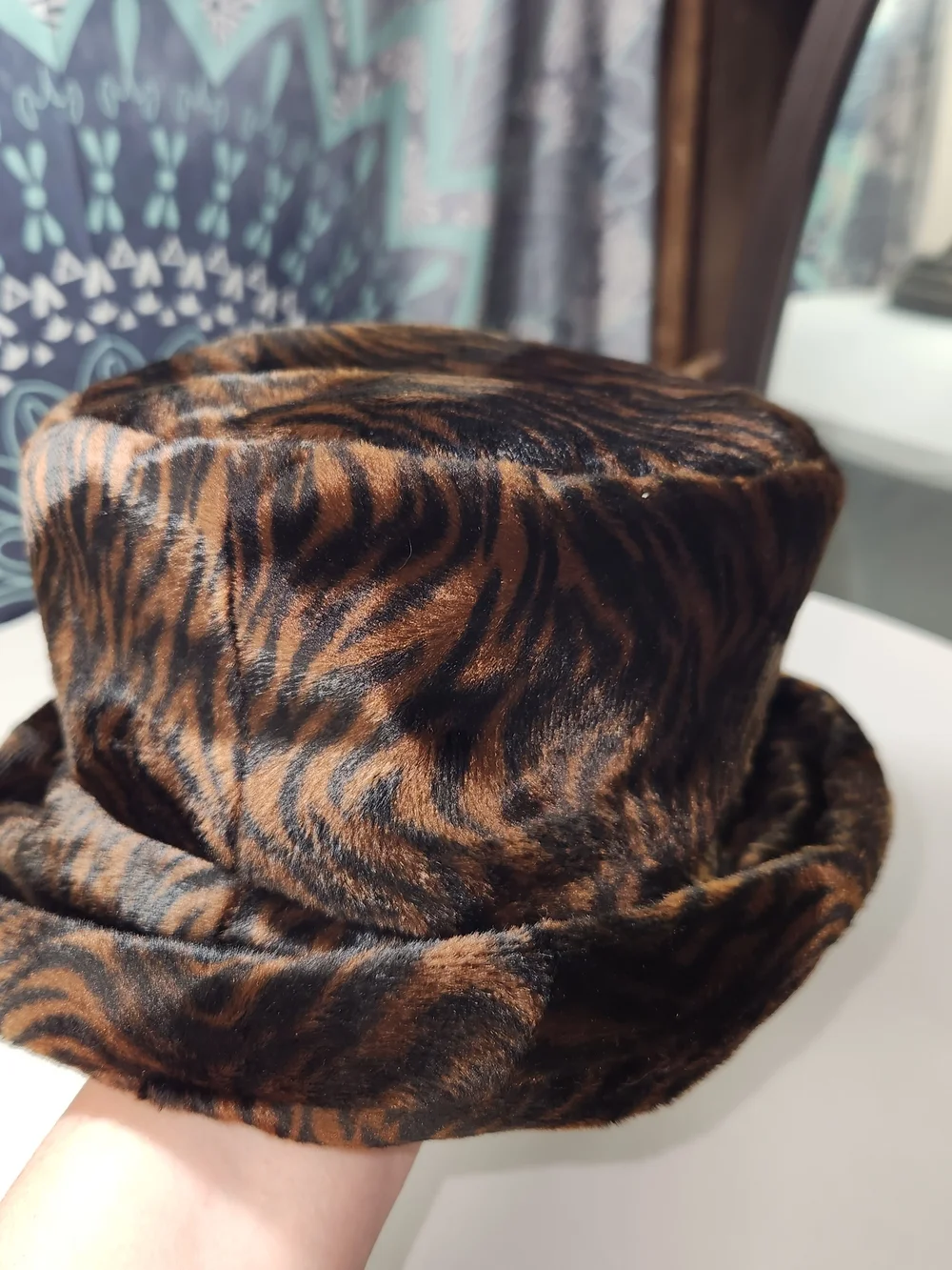 ⭐️Brown Fluffy Animal Print Bucket Hat 90s Festival Y2K Retro Streetwear